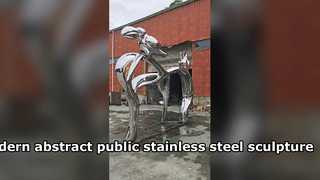 Deze sculptuur maakt een abstract boomlichaamspak voor toegang tot pretparken
